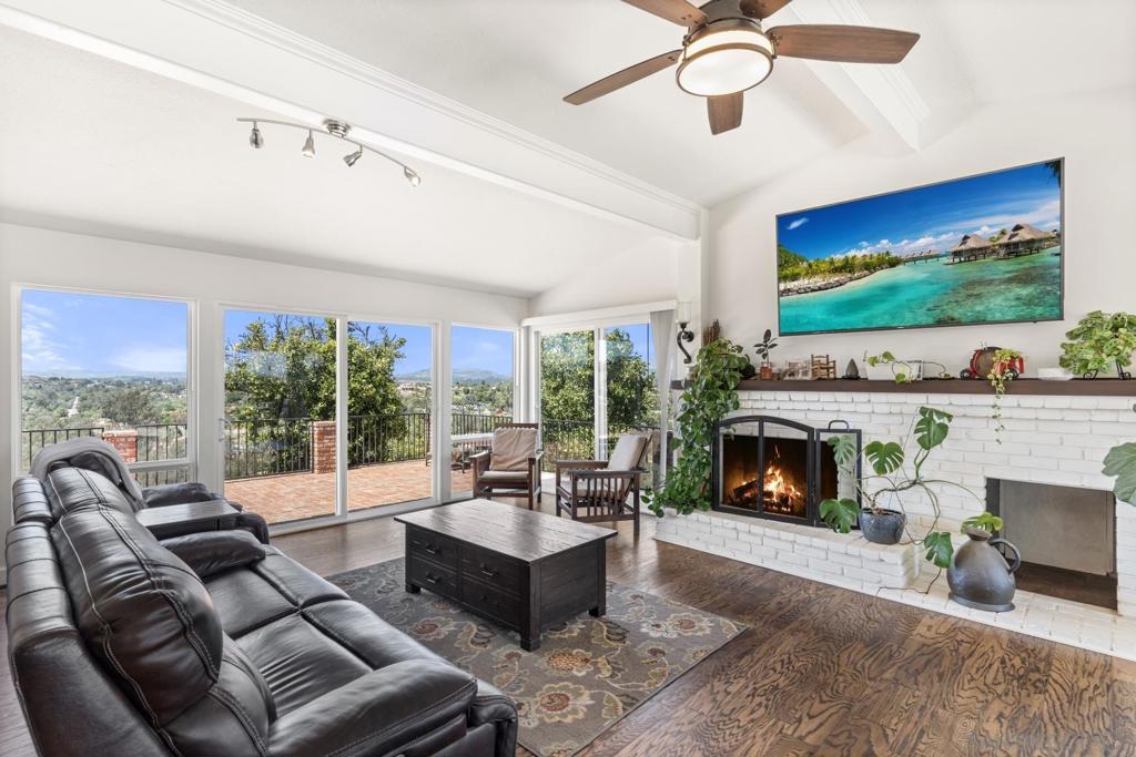 4986 San Jacinto Circle East
