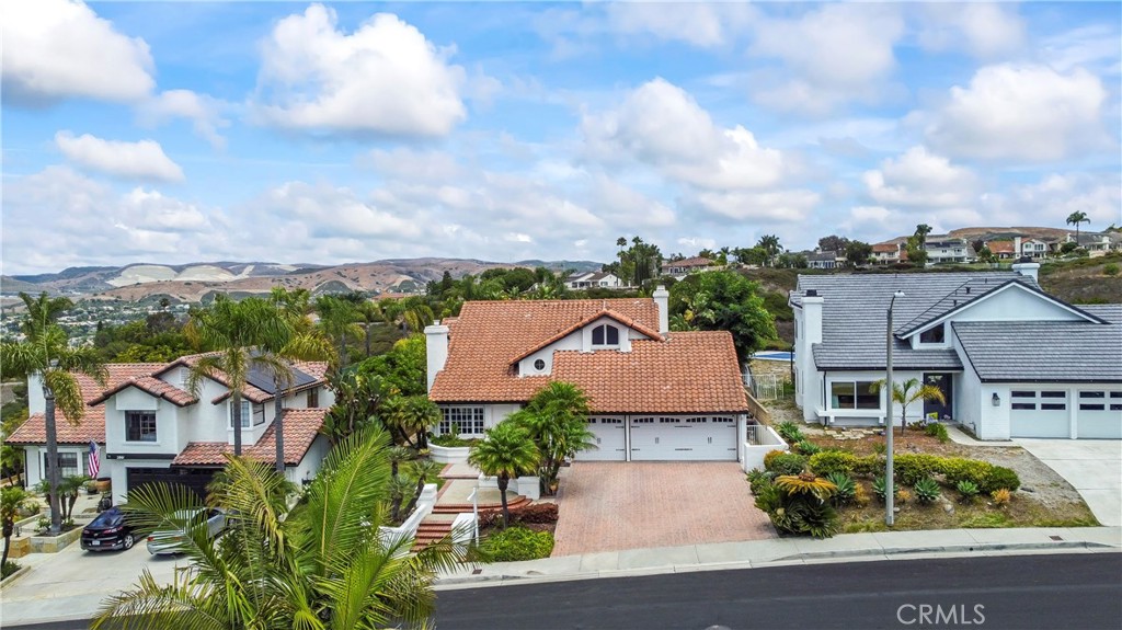 2863 Calle Esteban