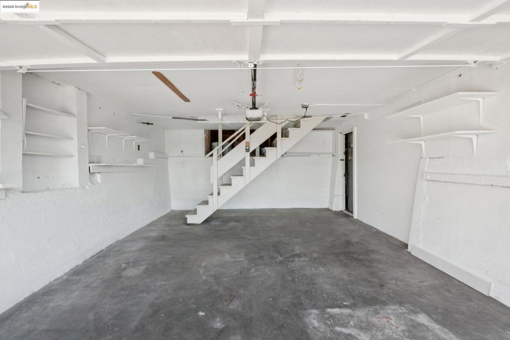 REDWOOD HEIGHTS - Residential