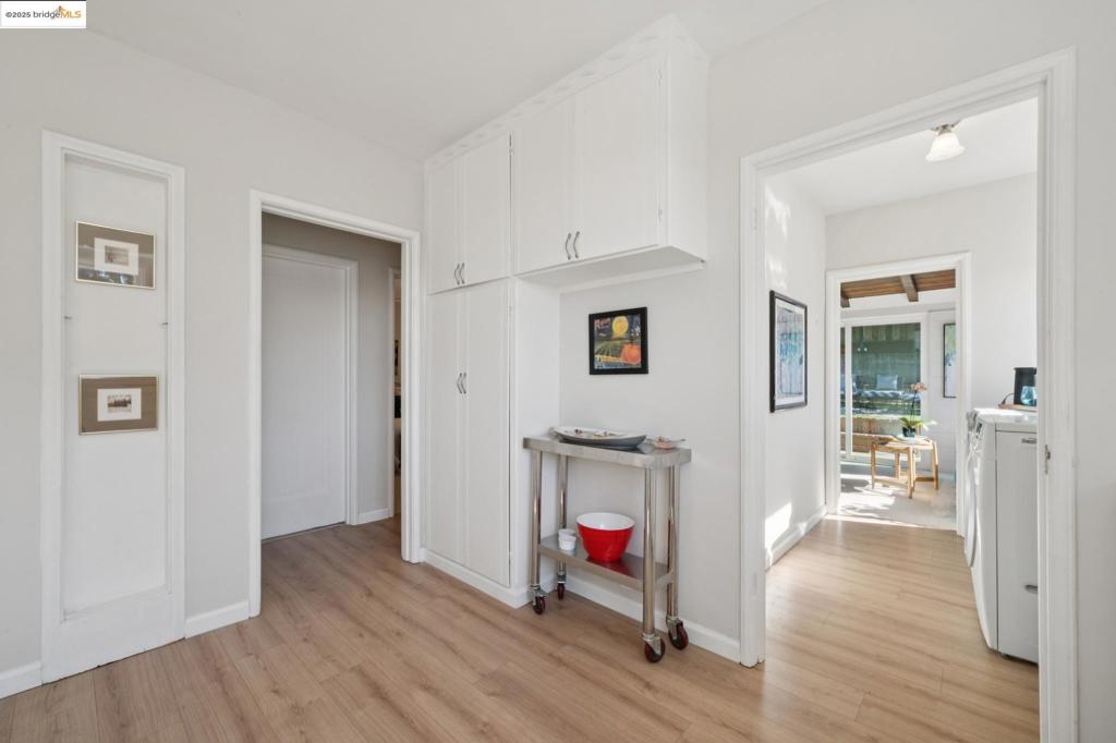REDWOOD HEIGHTS - Residential