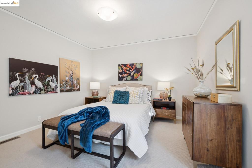 REDWOOD HEIGHTS - Residential