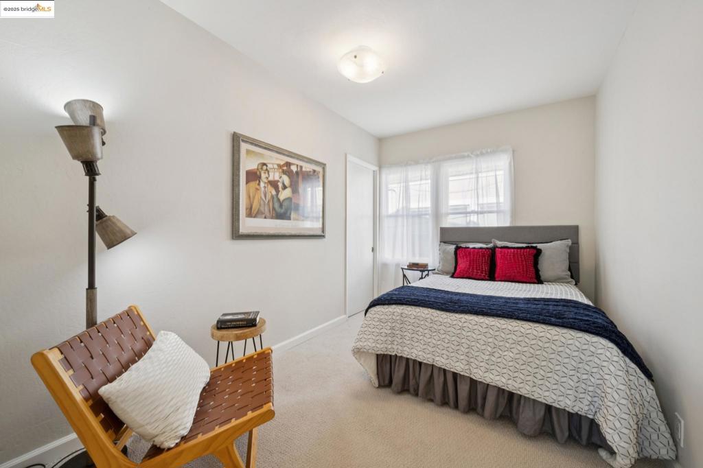 REDWOOD HEIGHTS - Residential