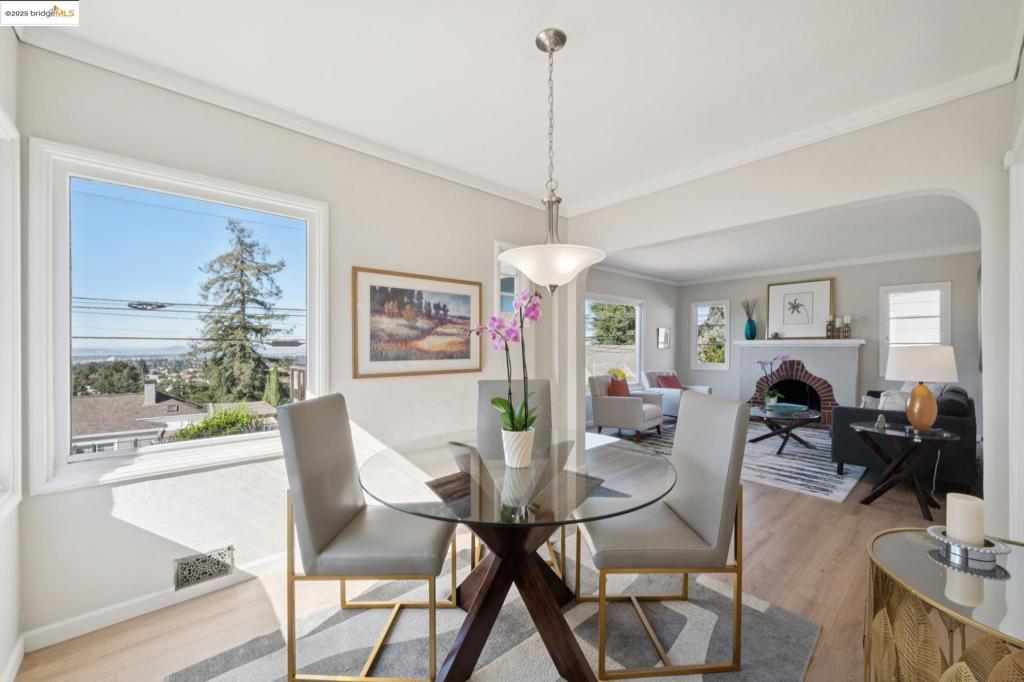 REDWOOD HEIGHTS - Residential