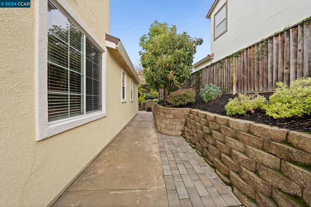 MONTECITO - Residential