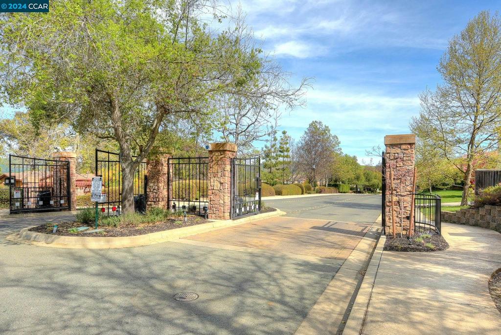 MONTECITO - Residential