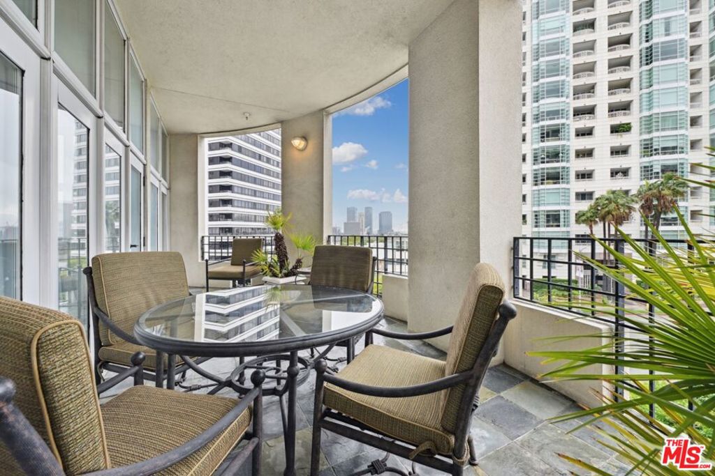 Properties 1 10351 Wilshire Boulevard PH1