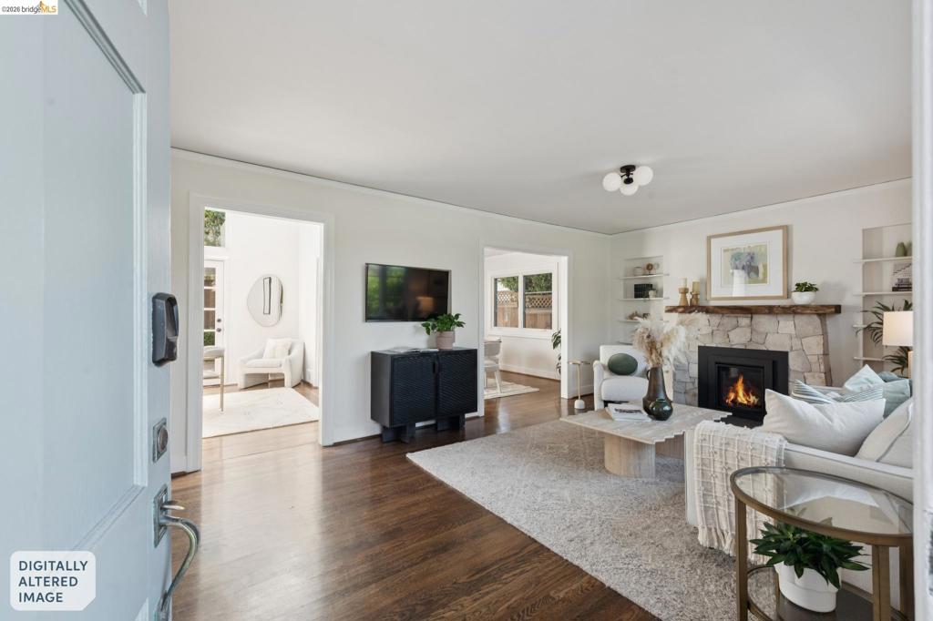 220 Moraga Ave
