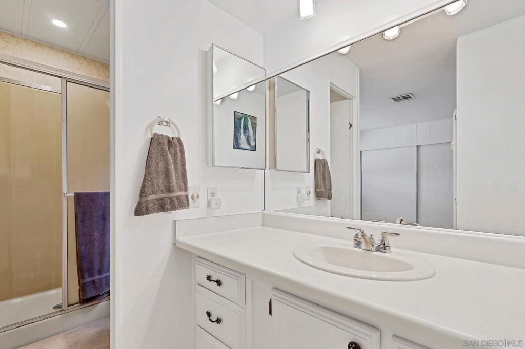 525 W El Norte Pkwy # 139