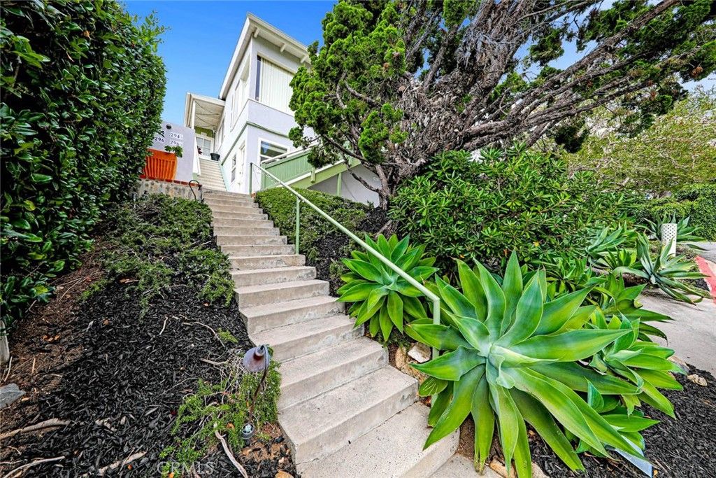 Photo of 296 La Brea Street, Laguna Beach, CA 92651 (MLS # OC26057175)