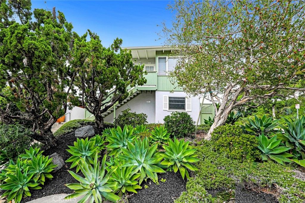 Photo of 296 La Brea Street, Laguna Beach, CA 92651 (MLS # OC26057175)