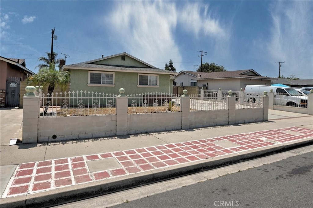 1316 E Romneya Drive