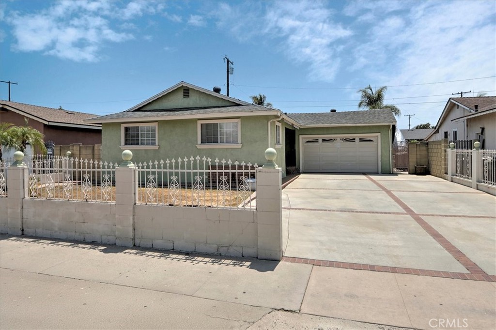 1316 E Romneya Drive