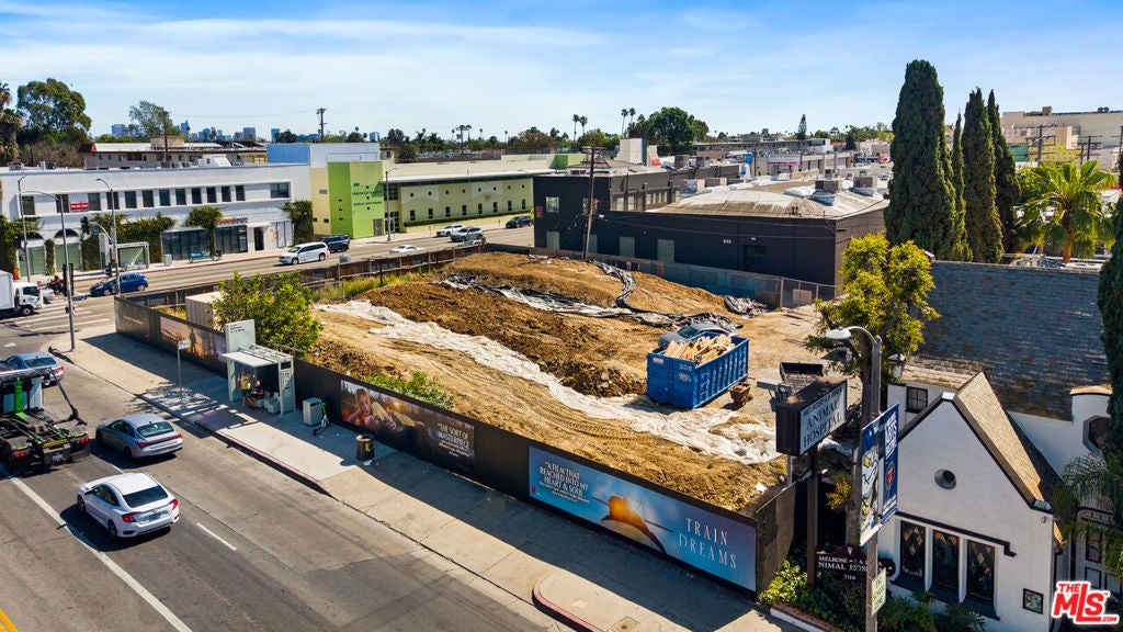 7100 - 7110 Melrose Avenue