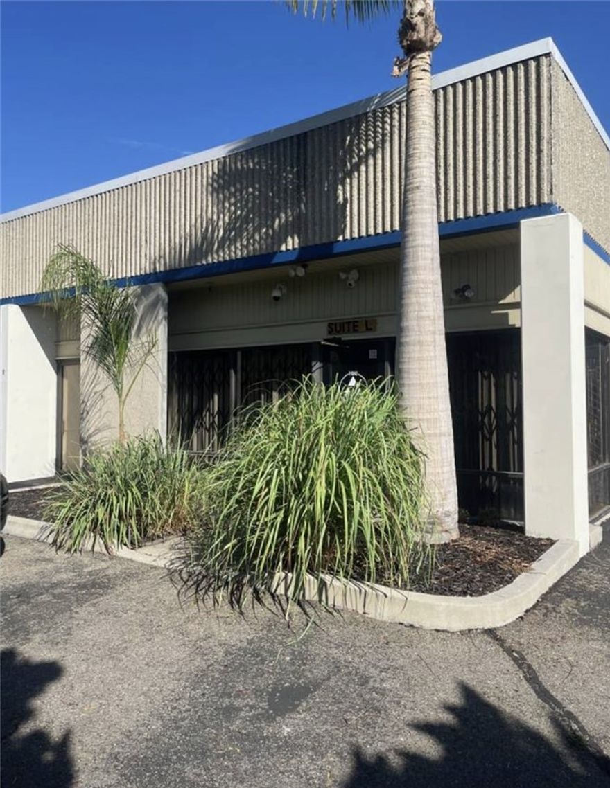 Situated in the heart of Fountain Valley’s industrial corridor, just minutes from the 405 Freeway, John Wayne Airport, and Huntington Beach. The complex benefits from high visibility on Slater Avenue, ample shared parking (including 3 dedicated spaces for Unit #29), and proximity to retail hubs like Mile Square Regional Park and Costco.



1,000 SF of ground-floor flex space, including a roll-up door for loading, private restroom, high ceilings (approx. 14’), and abundant natural light via skylights. 



Recent interior updates (post-2020) include modern HVAC, epoxy flooring, and partitioned office areas—features that enhance operational efficiency for tenants in e-commerce, plumbing services, or light assembly.



OC Industrial/Flex (City of Fountain Valley); low HOA fees (~$250/month) cover common area maintenance, landscaping, and security.



Excellent condition—well-maintained with no deferred issues noted in recent inspections. 11/1 vacancy allows for immediate customization.