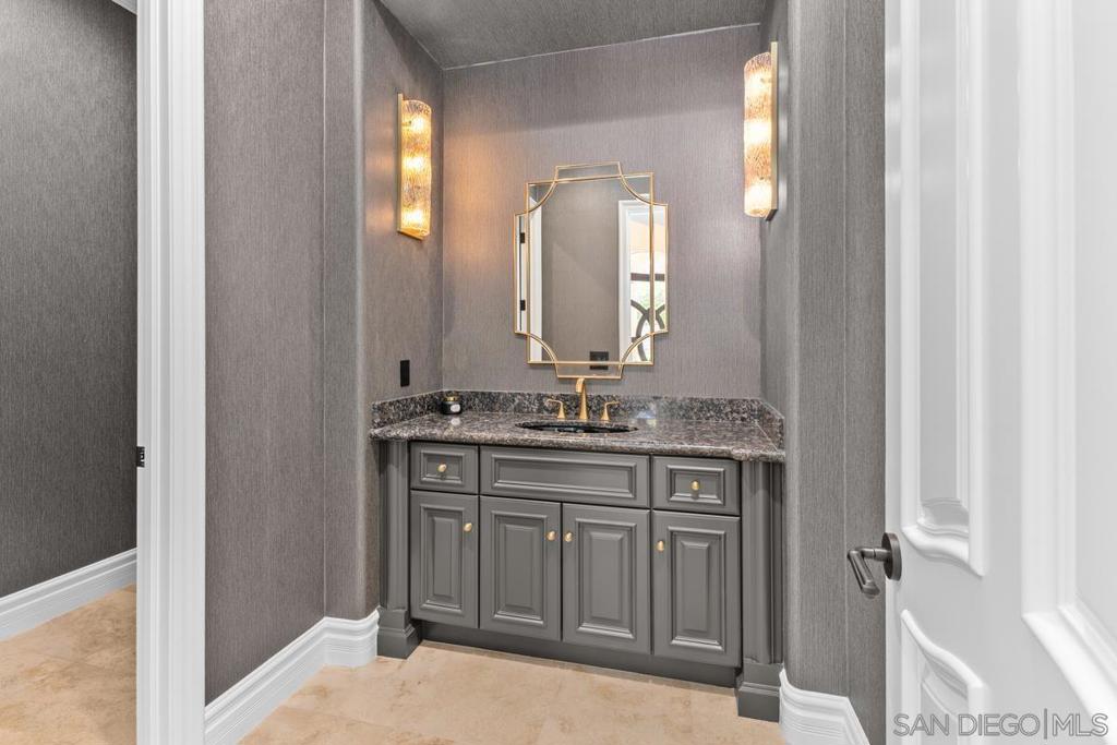 Rancho Santa Fe - Residential