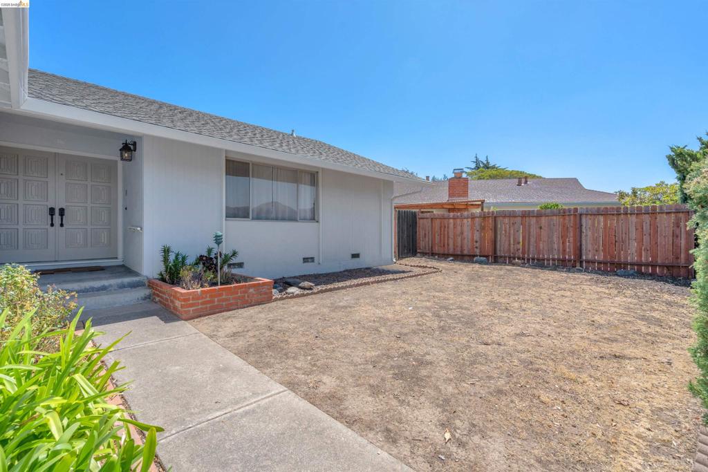 3453 Stewarton Dr
