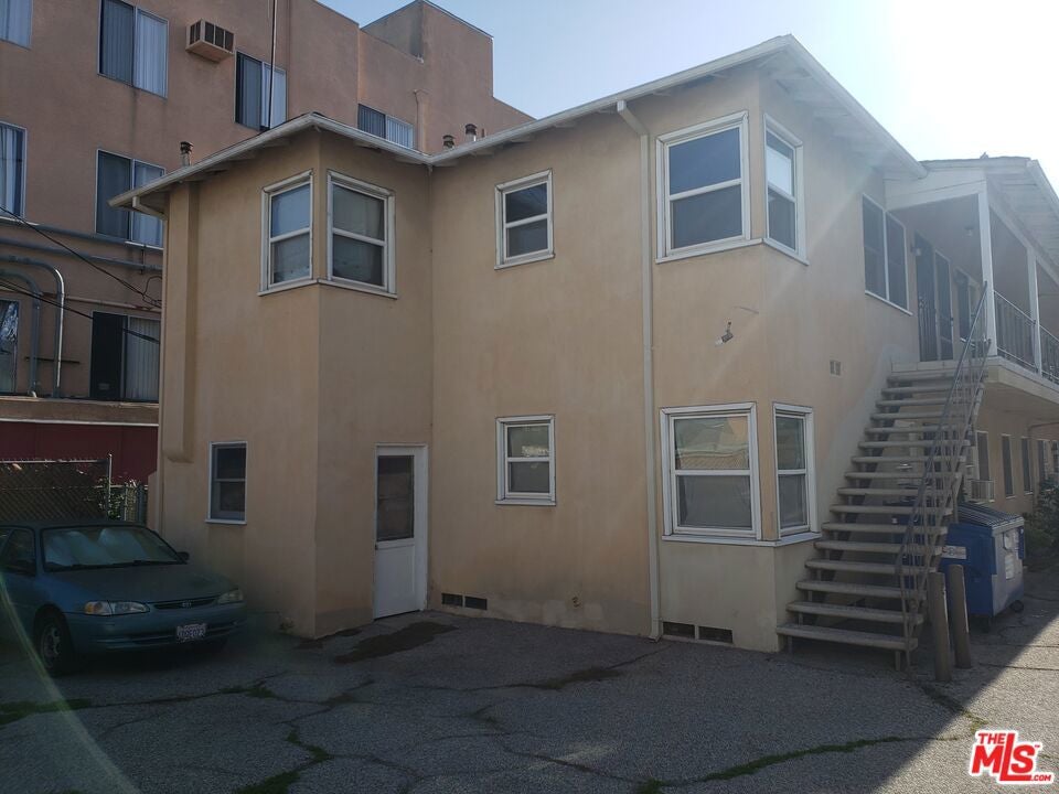 1329 S Hoover Street