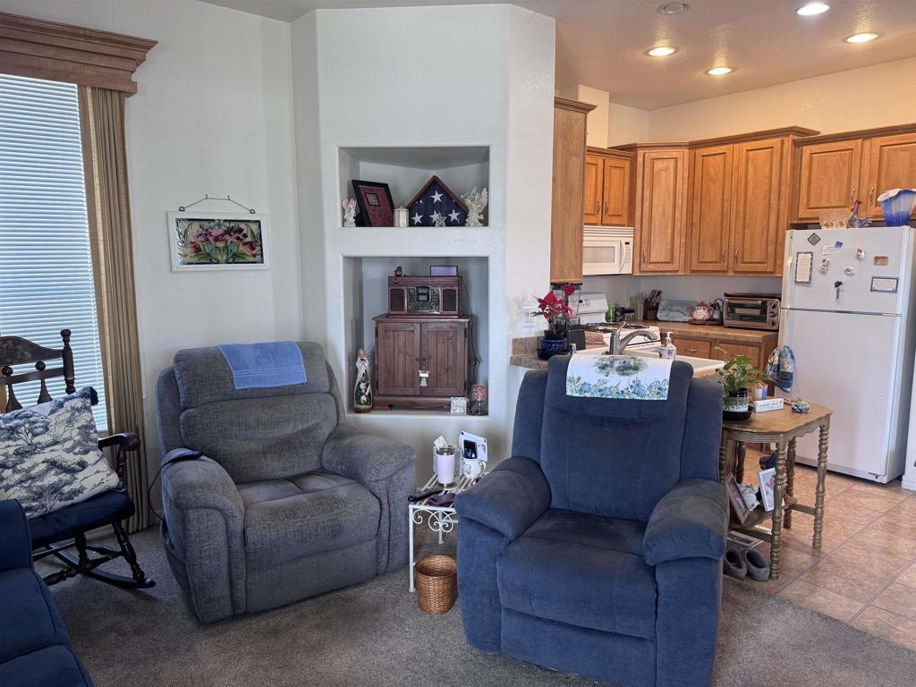 450 E Bradley Ave 12