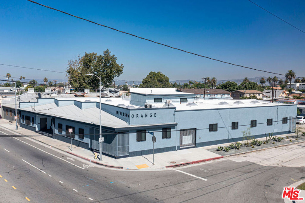 We are thrilled to offer two beautifully reimagined creative spaces for lease within a standout compound at 5131 W Jefferson Blvd, available in1,674 SF and 2,561 SF configurations, both at an attractive $3.15/SF MG. These dynamic, light-filled spaces have been meticulously renovated with permits and feature brand-new systems throughout. Enjoy sky lit interiors,polished concrete floors, sand-blasted wood-beamed ceilings,LED lighting, automatic grade-level roll-up doors, and private restrooms in each unit, all designed to elevate your brand's image and productivity. Nestled in West Adams, one of Los Angeles' fastest-growing creative corridors, and just minutes from Culver City, this location puts your business in the company of some of LA's most acclaimed restaurants and cafs, including Highly Likely, Mizlala, Chulita, Farmhouse Kitchen, Cento, and Cento Raw Bar, perfect for impressing clients and keeping your team inspired. Now leasing - schedule your tour today!
