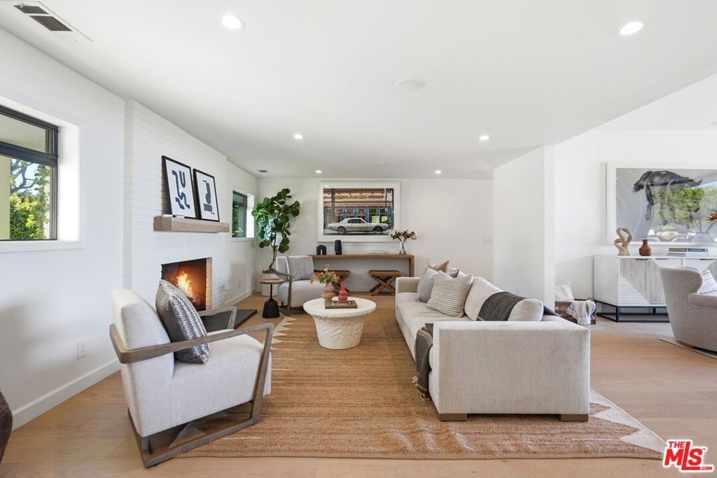 Photo of 6321 Riggs Place, Los Angeles, CA 90045 (MLS # 26663539)