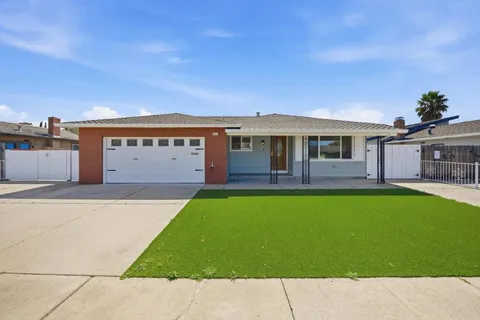 MLS: ML82040837