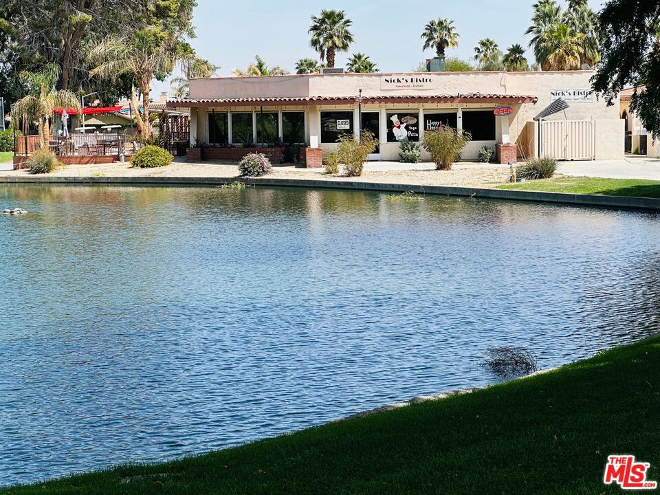 Date Palm Country Cl - Manufactured In Park