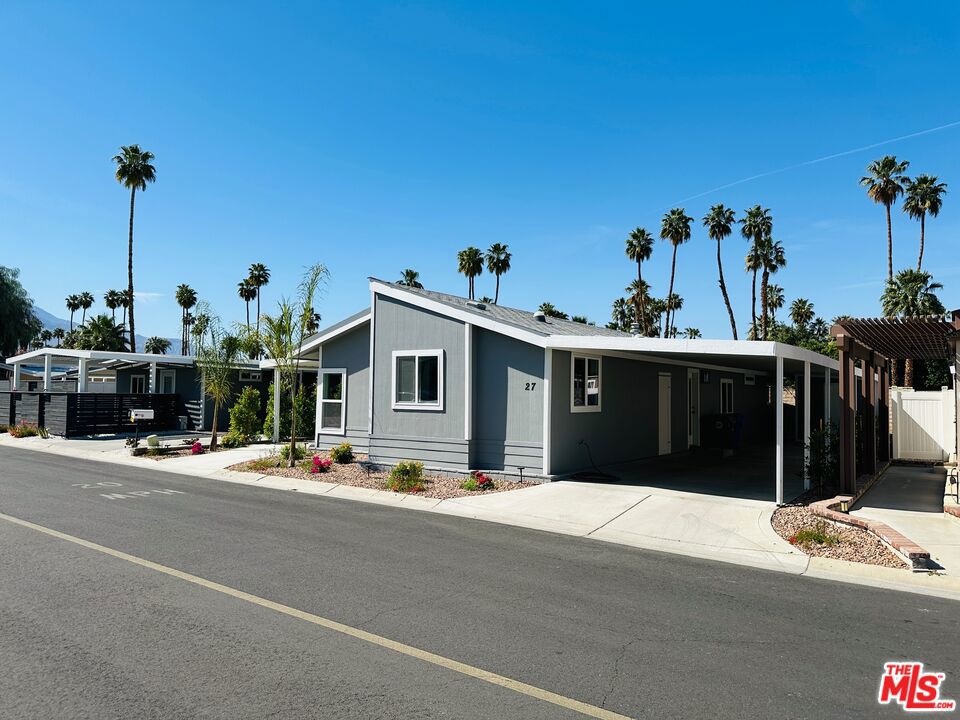 Date Palm Country Cl - Manufactured In Park