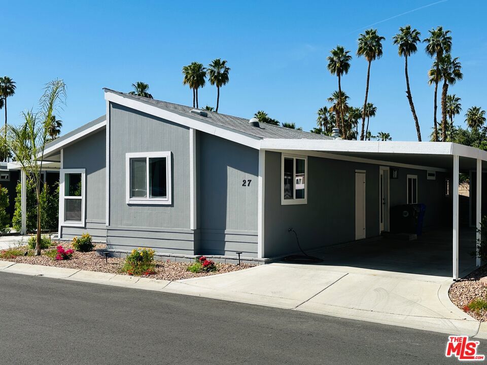 Date Palm Country Cl - Manufactured In Park