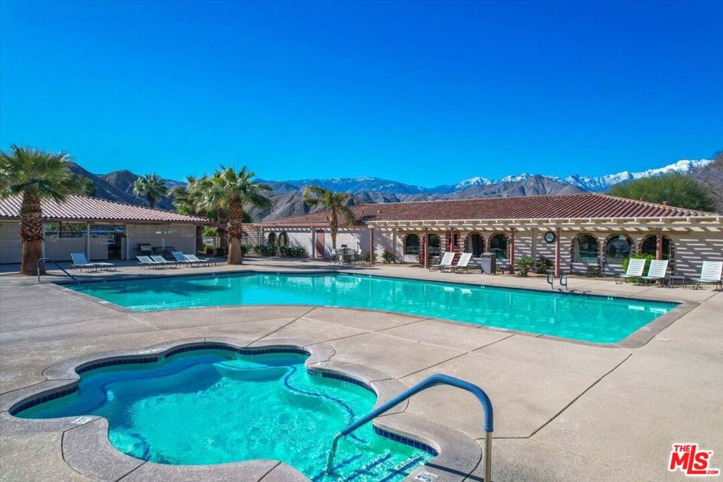 Date Palm Country Cl - Manufactured In Park