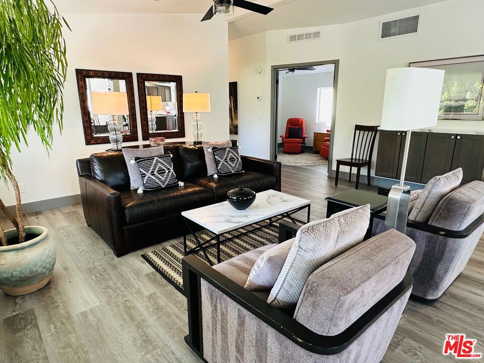 Date Palm Country Cl - Manufactured In Park