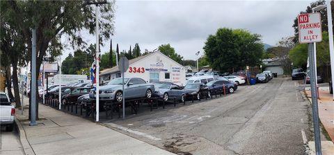 3343 Foothill La Crescenta CA 91214