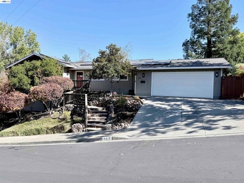 Photo of 4212 Cabernet Ct, Pleasanton, CA 94566 (MLS # 41150732)