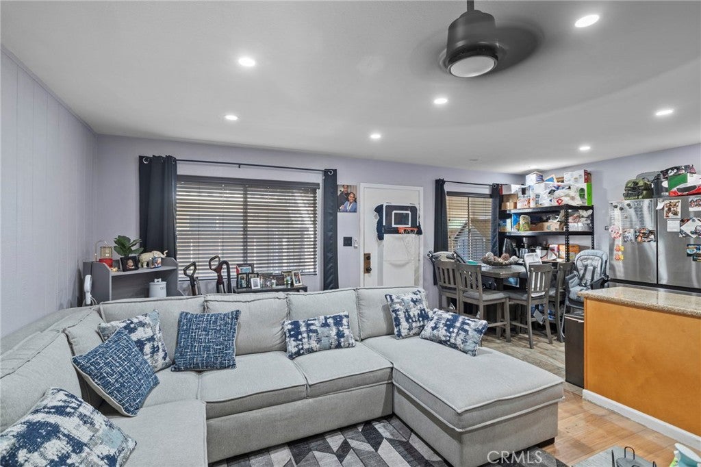 3301 Santa Fe Avenue 50
