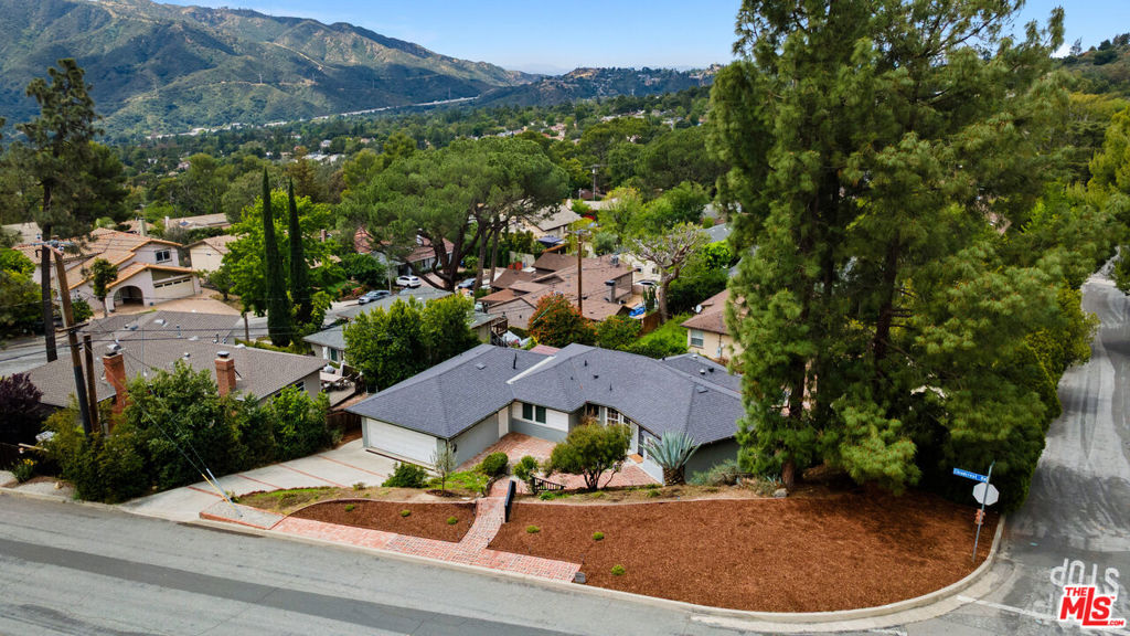 2904 Highridge Road