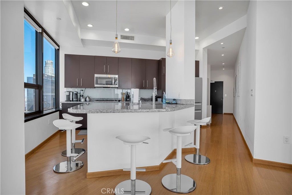 1100 Wilshire Boulevard 3302