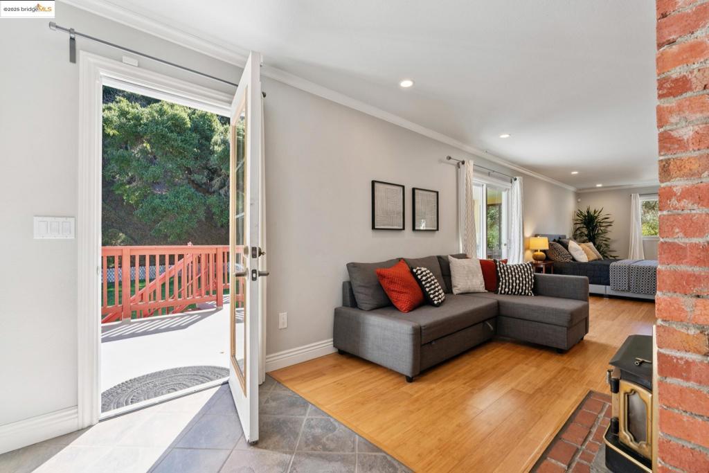 VALLEY VIEW - Residential