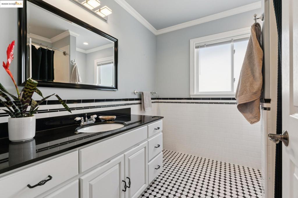 VALLEY VIEW - Residential