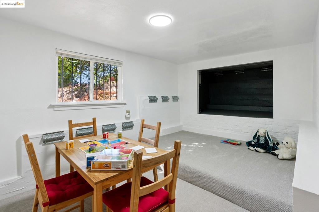 VALLEY VIEW - Residential