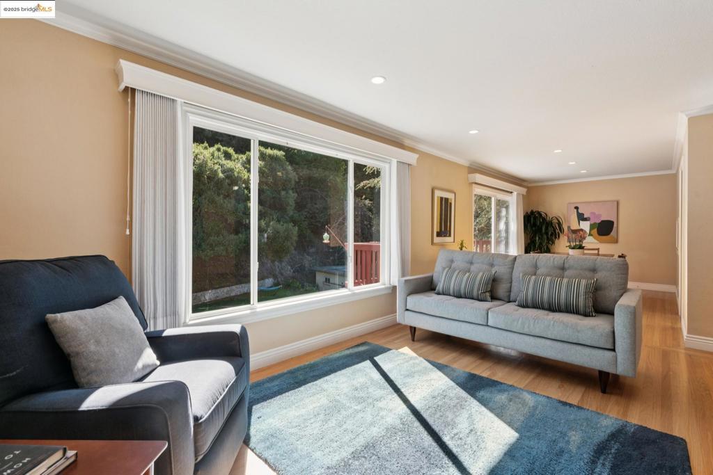 VALLEY VIEW - Residential