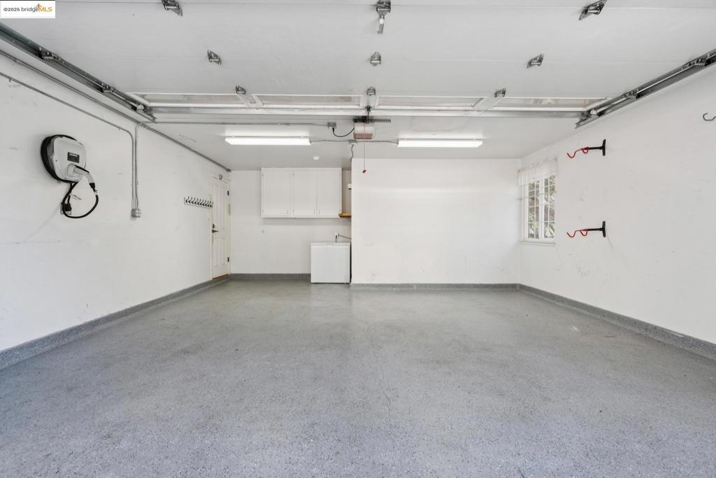 VALLEY VIEW - Residential