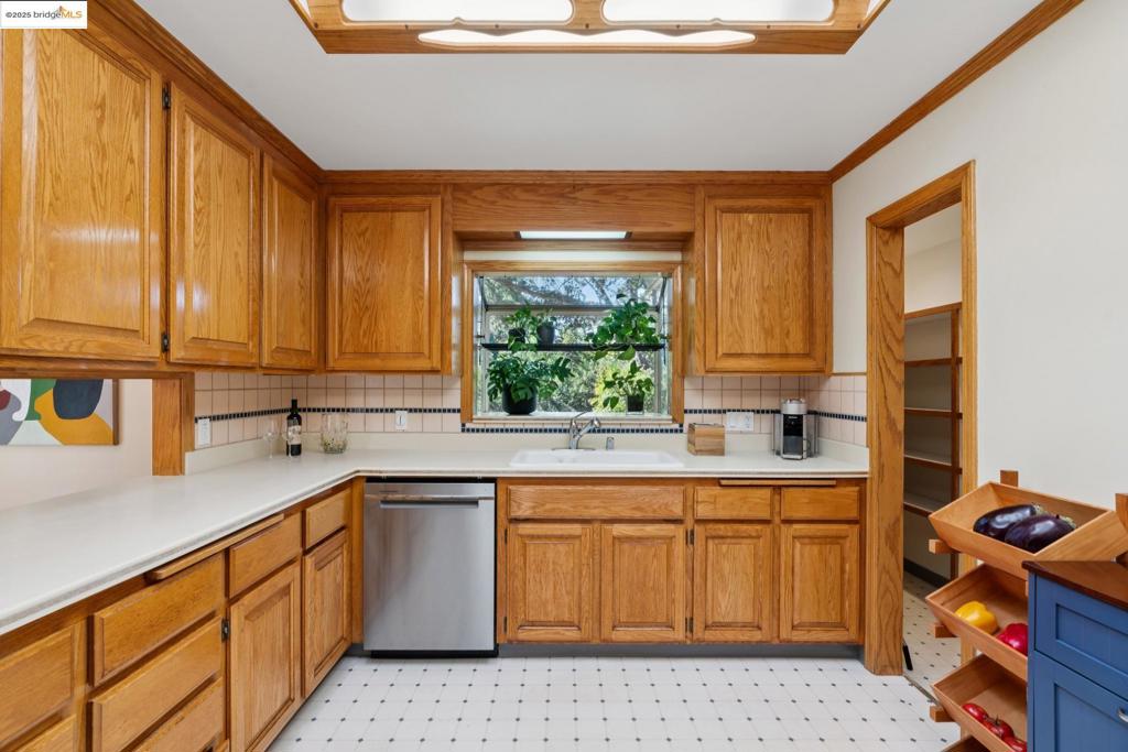 VALLEY VIEW - Residential