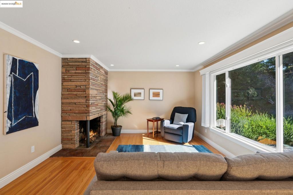 VALLEY VIEW - Residential