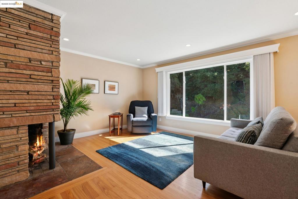 VALLEY VIEW - Residential