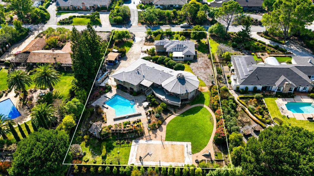 300 Ridgeway Road