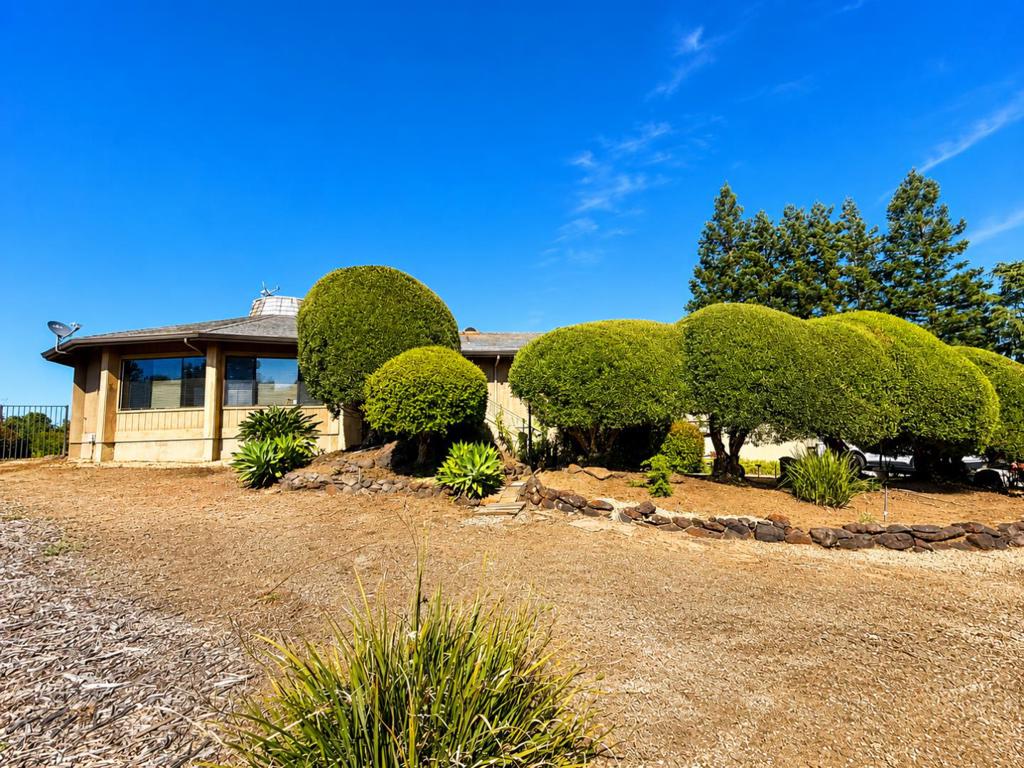 300 Ridgeway Road