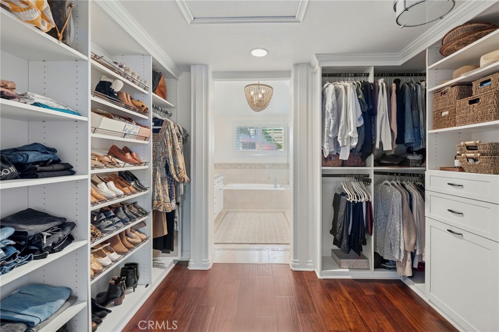 Alicia Knolls (ALK) - Residential