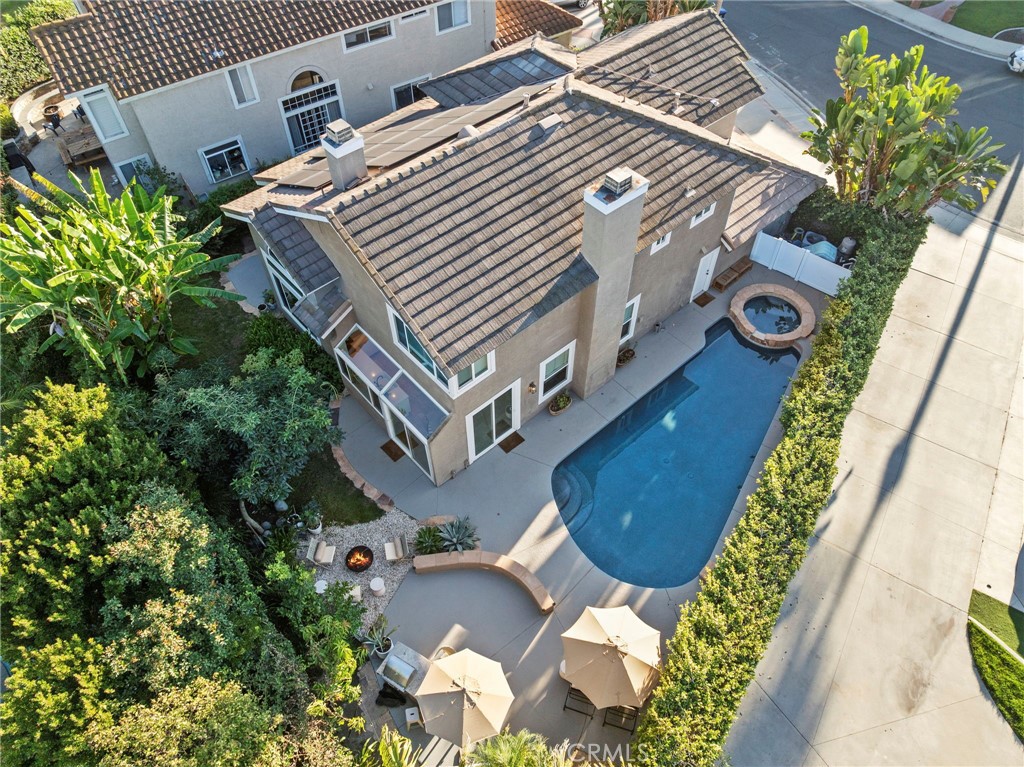 24882 Avenida Avalon