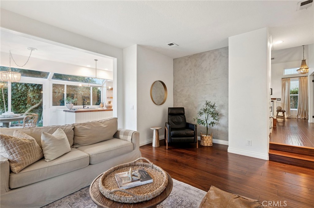 Alicia Knolls (ALK) - Residential