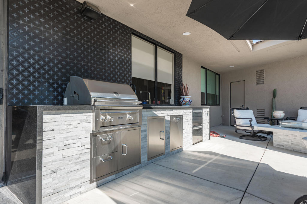 The Springs C.C. - Residential Lease