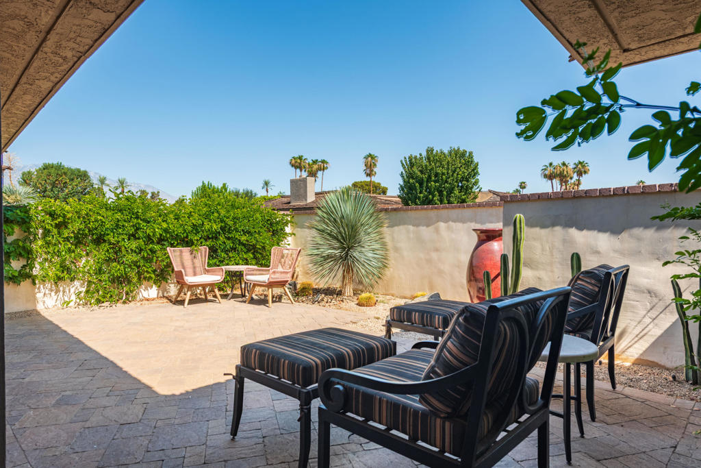 The Springs C.C. - Residential Lease